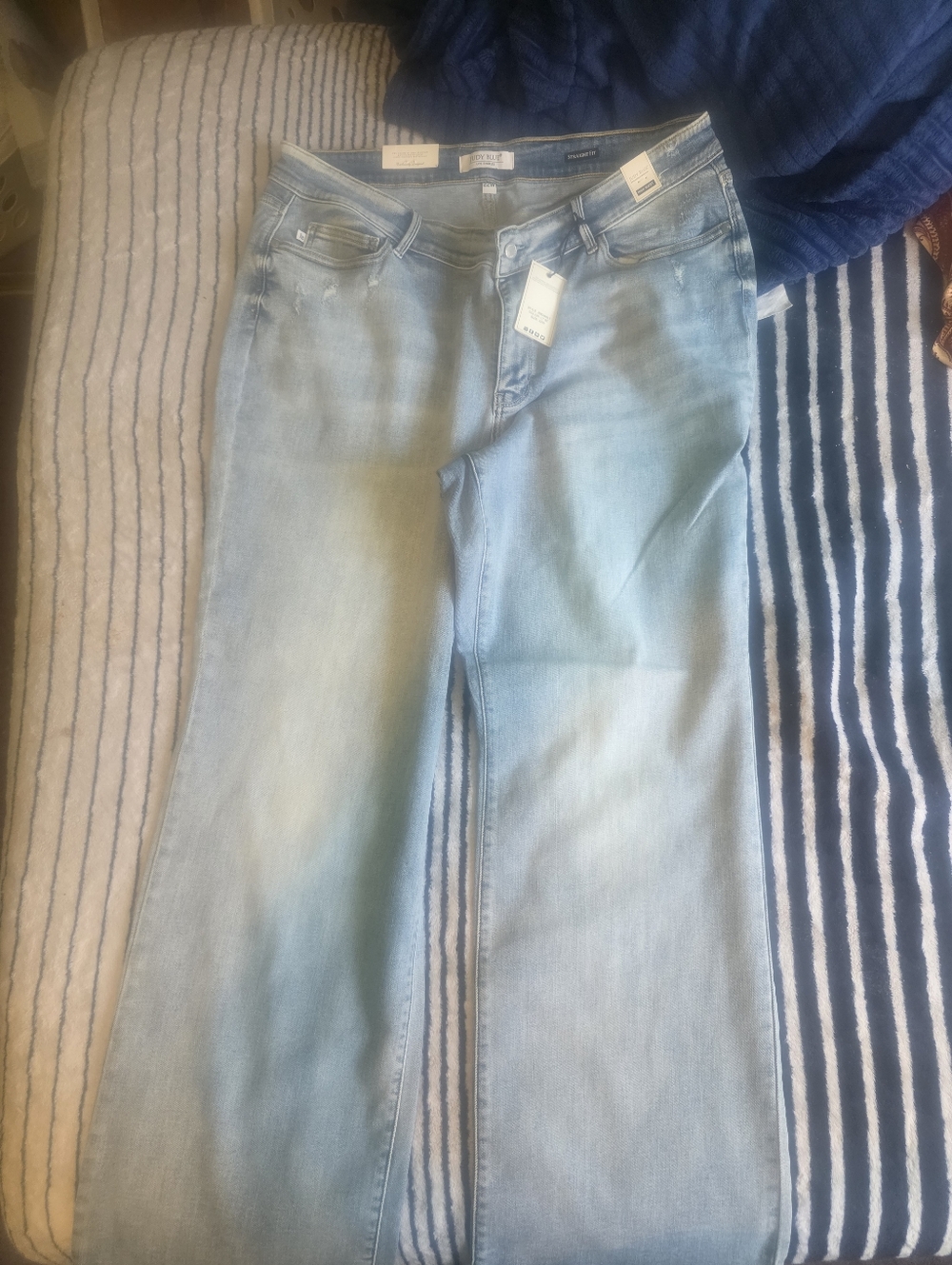 Judy Blue 22W Faded Raw Hem High Waist Blue Jeans - Picture 7 of 14